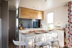 Campings Camping 4 etoiles - Piscine - ccahice : photos des chambres