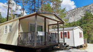 Campings Chalet 2 etoiles - Piscine - ccbaeia : photos des chambres