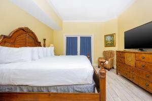 Phoenix West 1605 condo