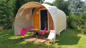 Campings Camping 3 etoiles - Piscine - ccbaeei : photos des chambres