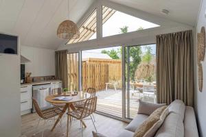 Campings Camping 4 etoiles - Piscine - cbgcaig : photos des chambres