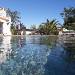 Campings Camping 4 etoiles - Piscine - cbgcaig : photos des chambres
