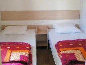 Campings Camping 3 etoiles - Piscine - ccbahif : Mobile Home 2 Chambres