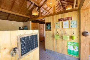 Campings Camping 4 etoiles - Piscine - eeciaf : photos des chambres