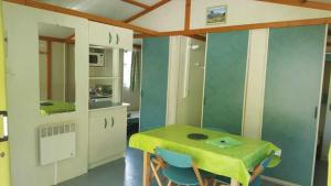 Campings Camping 3 etoiles - Piscine - ccbaddh : photos des chambres