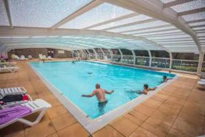 Campings Camping 4 etoiles - Piscine - eed0fi : Mobile Home 5