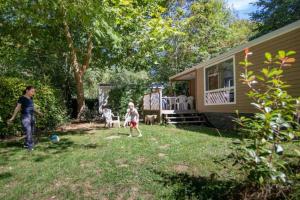 Campings Camping 4 etoiles - Piscine - ccbadea : photos des chambres