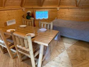 Campings Camping 3 etoiles - Piscine - eeeddg : photos des chambres