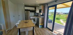Campings Camping 3 etoiles - Piscine - ccbadc0 : photos des chambres