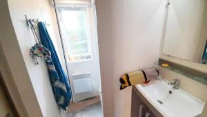 Campings Camping 3 etoiles - Piscine - ccbaehg : photos des chambres