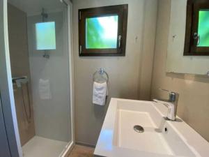 Campings Chalet 4 etoiles - Piscine - eehefh : photos des chambres