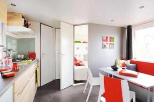 Campings Camping 3 etoiles - Parc aquatique - ccbbaia : photos des chambres