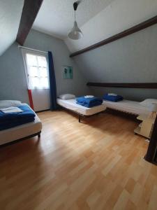 Campings Camping 3 etoiles - Piscine - eeicbi : photos des chambres