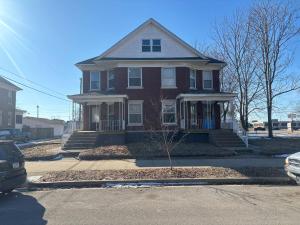 3BR suite w office close ISU