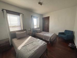 3BR suite w office close ISU