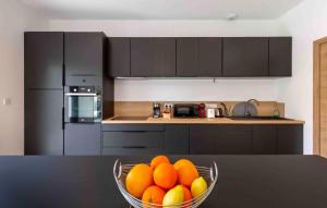 Amazing Home In Sablet