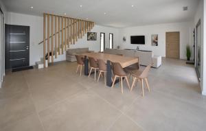 Maisons de vacances Amazing Home In Sablet : photos des chambres