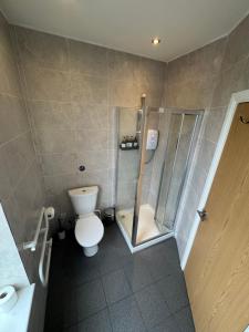 Cozy 1-Bed, Steps from Preston Station