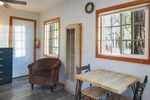 Baby Bear - A delightful studio style property in the perfect central location!