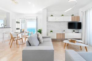 Luxury Sea view Apartment