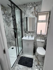 Modern Apartment Near Birmingham