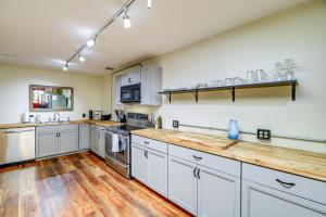 Walkable Townhome M on Main in Wytheville