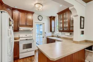 Casa las Flores - Stroll to Arts District from Cozy West Palm Cottage