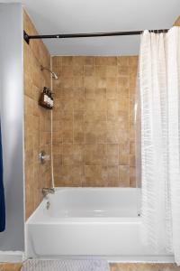 Peaceful Hideaway - NYC & NWK with free parking