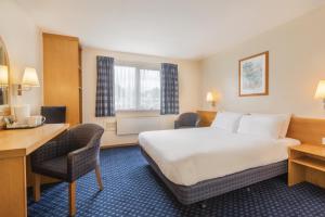Double Room - Non-Smoking  room in Days Inn Magor
