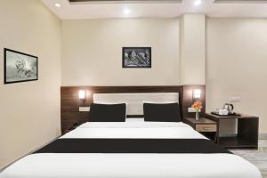 Super Townhouse Kankarbagh Formerly Kunwar Alcajars
