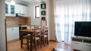 Castel Apartment near Old Town & Castle, Easy Parking