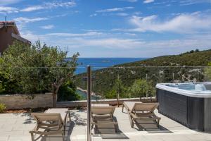 Villa Danijela with private Jacuzzi and parking