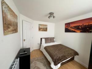 Sianavi Apartments - Caspian Way, Purfleet