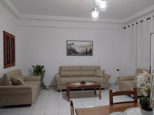 Vickys Apartment, Aliko