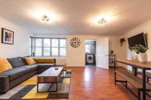 Contractor Base 2BR Parking