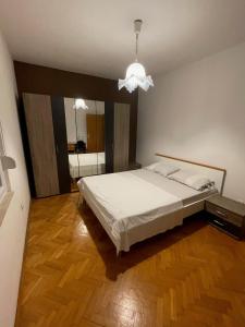 Three-Bedroom Apartment with Terrace and Sea View room in Apartments by the sea Seget Vranjica Trogir - 12760