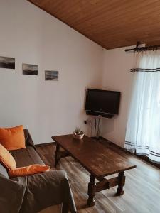 Apartments with parking space Mandre, Pag - 24574