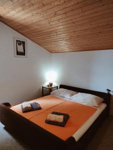 Apartments with parking space Mandre, Pag - 24574