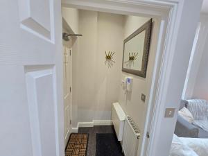 Exquisite 2 Bedroom Apartment