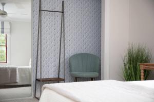 48" Gas Firepit - Historic DT - Late Summer Specials - Steps to Riverwalk