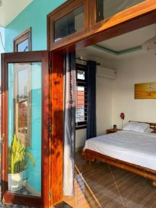 Breezy and spacious room in the central of Old Town