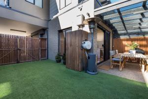 Villa Morava - Pet-friendly Beachside Comfort