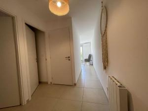 Appartement T3 neuf avec terrasse et parking proche plage - FR-1-308-210