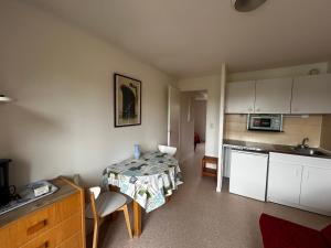 Appartement lumineux avec Wi-Fi à 150m des Thermes - FR-1-541-176