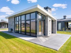 Holiday Home in Oud Ade near Kaag Lakes - 3hvězdičkové hotely ve městě Oud-Ade