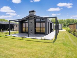 Holiday Home Oud Ade near Kaag Lakes