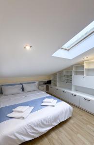 RYNOK Square Apartments