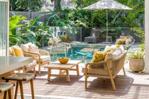 Beachside Suffolk Oasis and Pool