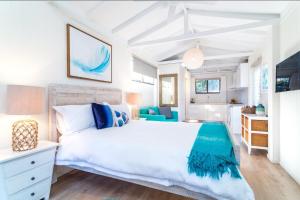 Beachside Suffolk Oasis and Pool