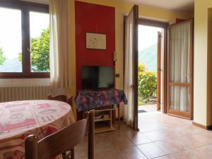 Cozy Holiday Home in Idro Lombardy with Private Garden